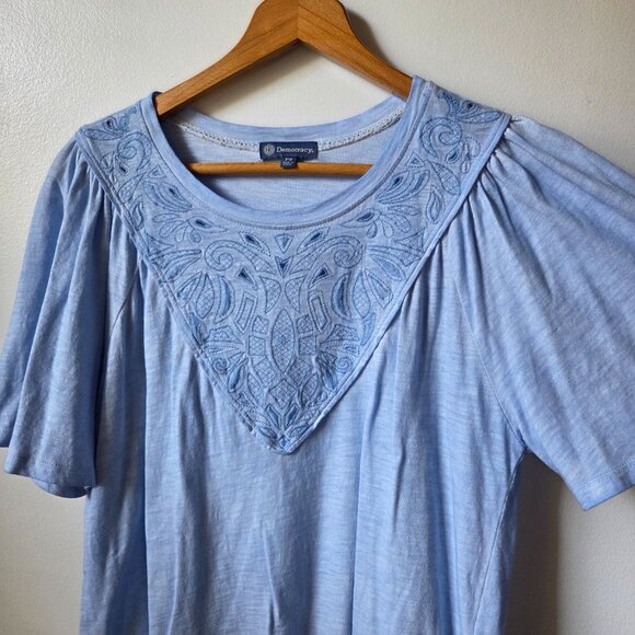 EUC DEMOCRACY BLUE EMBROIDERED TOP BELL SLEEVES SIZE PETITE SMALL - Picture 5 of 13